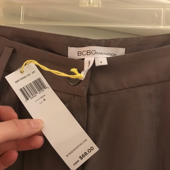 Tailored dress shorts - Picture 2 of 5